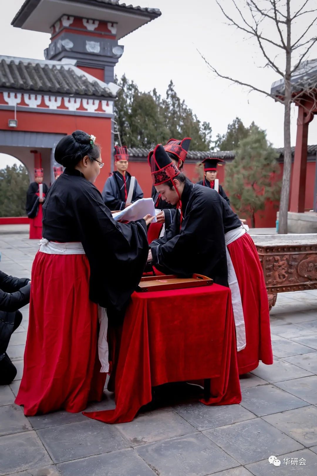 第六届汉服汉礼公祭轩辕黄帝大典在北京平谷轩辕庙举行
