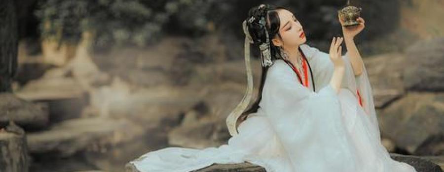 你知道年轻女孩对汉服趋之若鹜的原因吗?