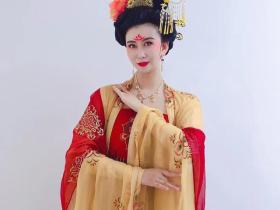 穿上汉服忆长安