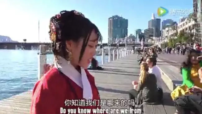 为推广中国汉服，这个小姑娘在澳洲街头的表演惊动了外媒和CCTV！