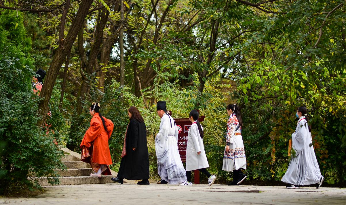 第五届汉服汉礼公祭轩辕黄帝大典在中华始祖堂举行