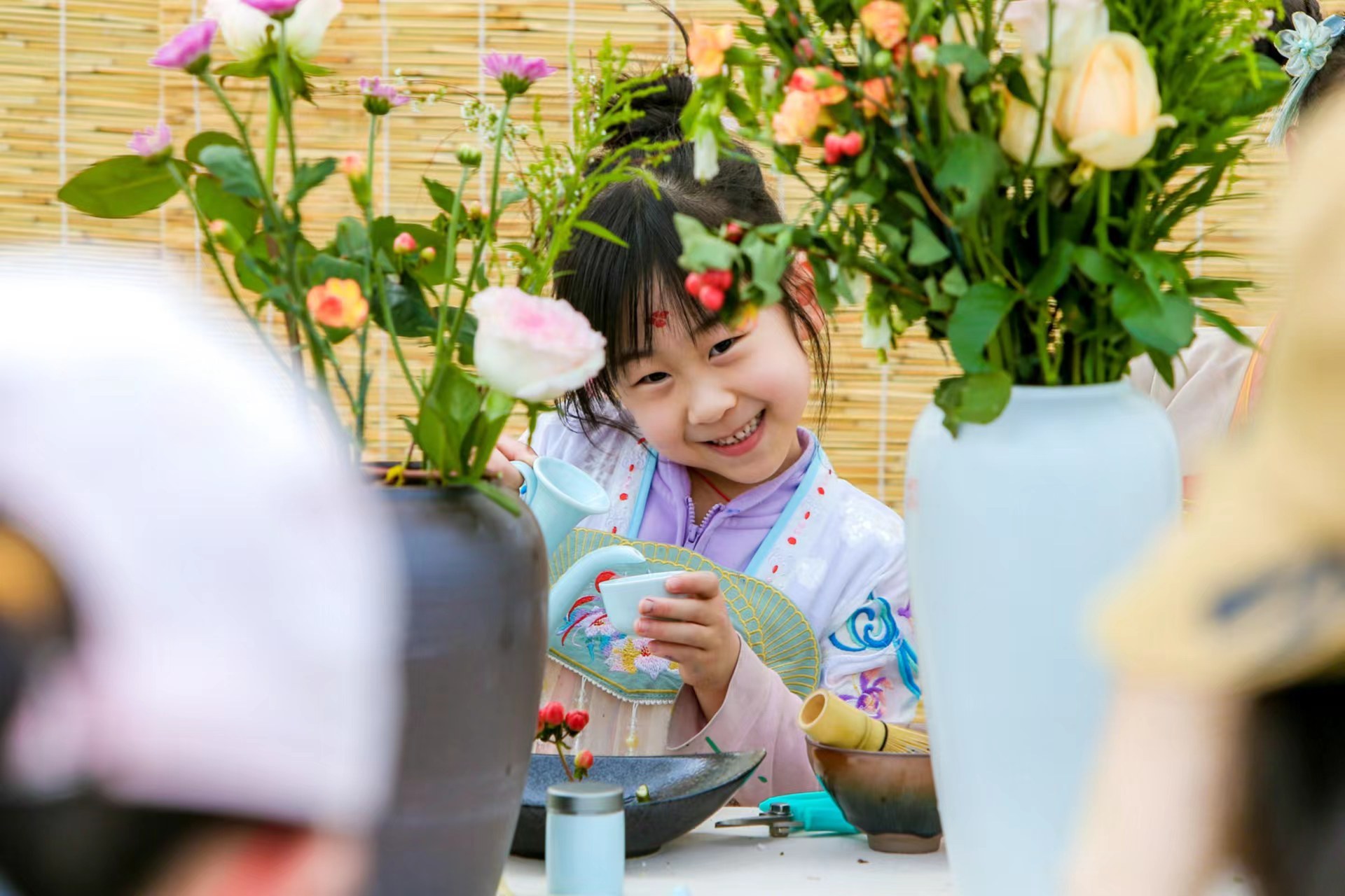 穿汉服游花海——世界花卉大观园花朝汉服文化节开启