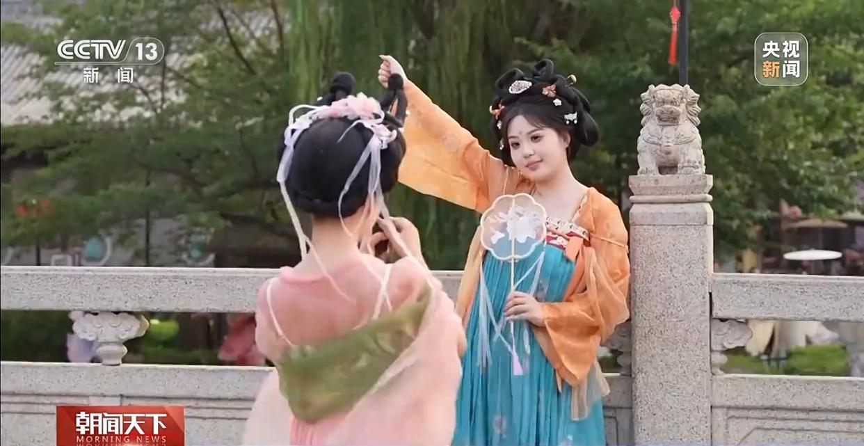 过一把“汉服瘾”体验一回“旱地拔葱” 这些旅拍超级出片!