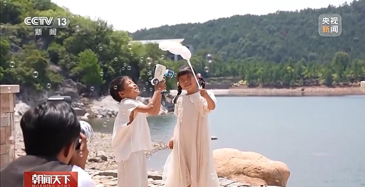 过一把“汉服瘾”体验一回“旱地拔葱” 这些旅拍超级出片!